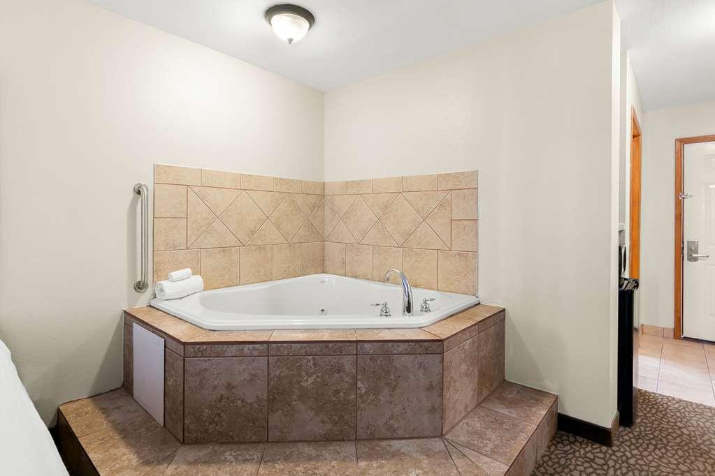 Best Western George West Executive Inn Room photo