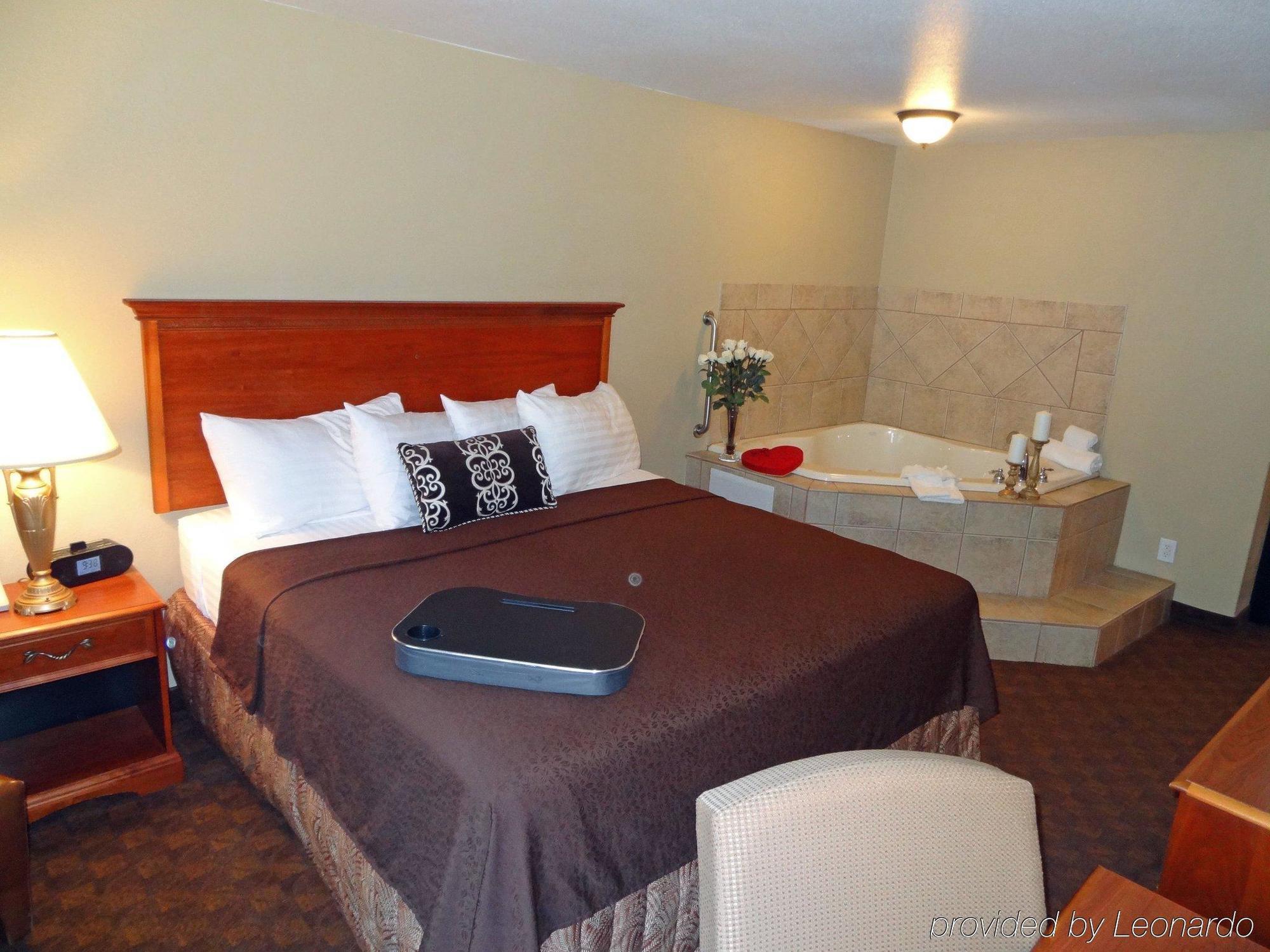 Best Western George West Executive Inn Room photo