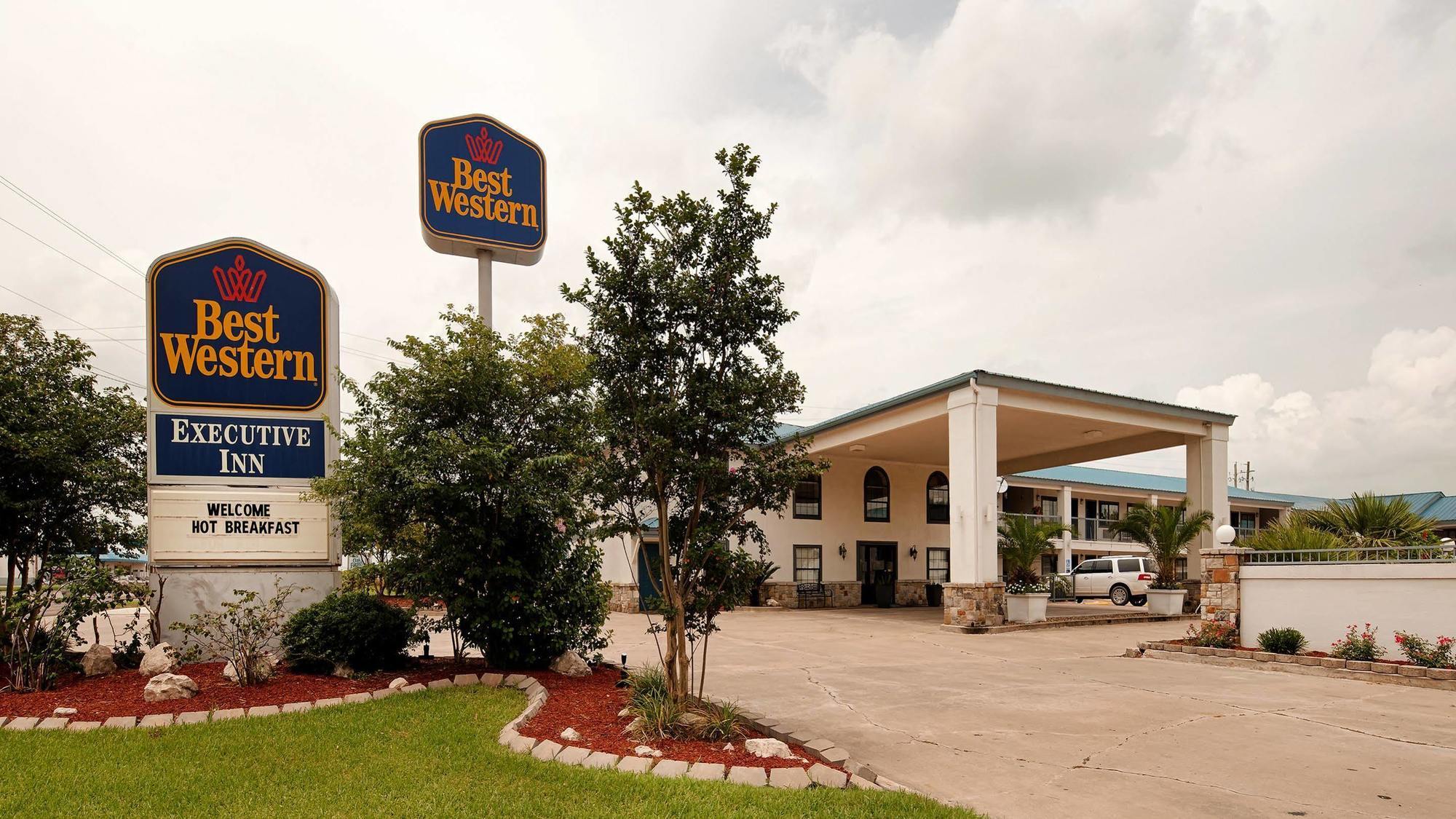 Best Western George West Executive Inn Exterior photo